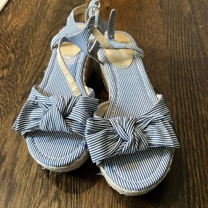 New without tags Liz Claiborne platform sandals